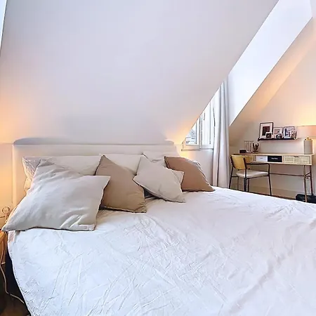 Splendid Loft Near Beaubourg Apartment