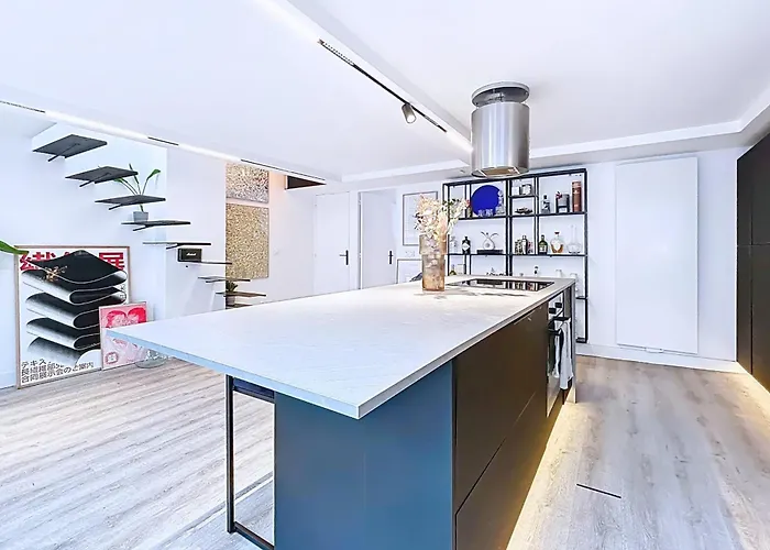 Splendid Loft Near Beaubourg Paris